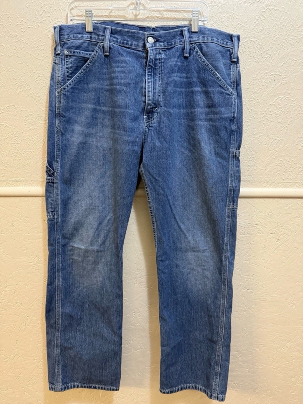 Levi’s Men’s Carpenter Jeans 38x31 EUC Relaxed Fit Medium Wash